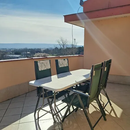 Francesca Apartmanlakasa Apartment *