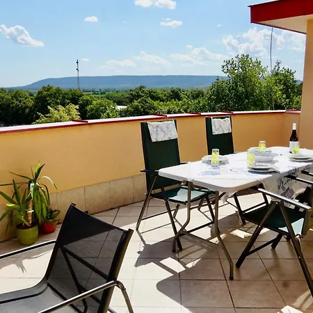 Francesca Apartmanlakasa *